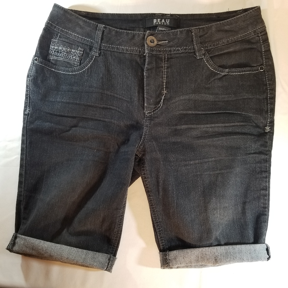 Beau Dawson Womans Shorts Size 8 Stretch Black Rhinestone Details